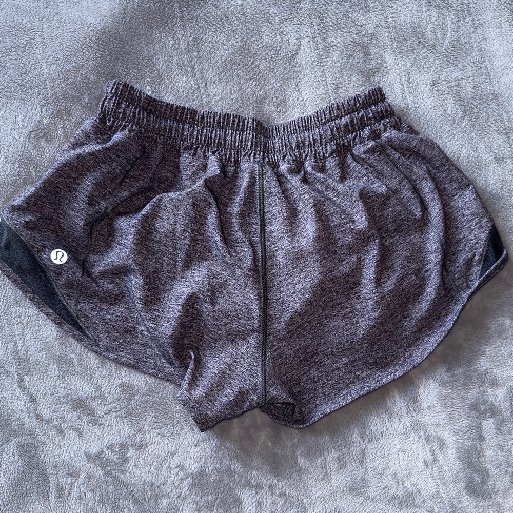 Lululemon Hotty Hot Shorts 2.5”